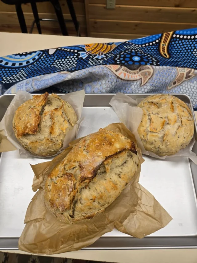 Fresh out of the oven this morning!!
Sarah's sourdough delights
Lavender mini loaves $10
Rosemary Lavender loaf $12
